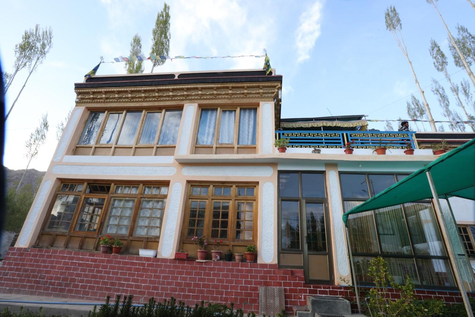 Odbar Guest House Best Guest House At Leh Ladakh Exterior foto