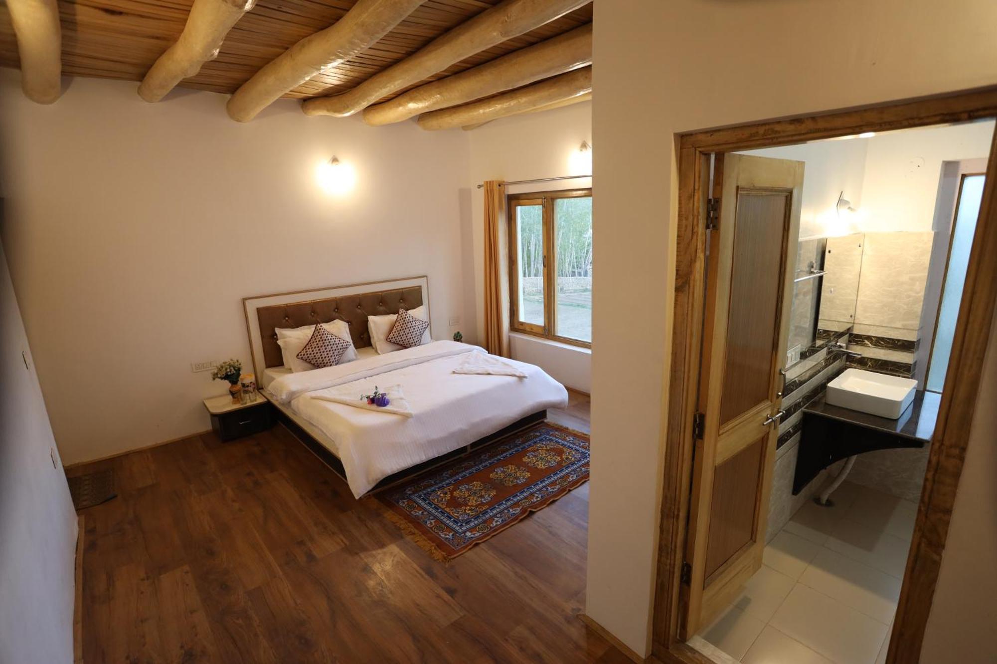 Odbar Guest House Best Guest House At Leh Ladakh Exterior foto